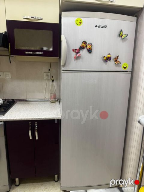 Soyuducu 200azn satılır. Ölçü 1,8×70. Nofrostdu ünvan