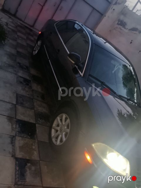 Volkswagen Passat: 1.8 l 2004 il Sedan — Mehdiabad
