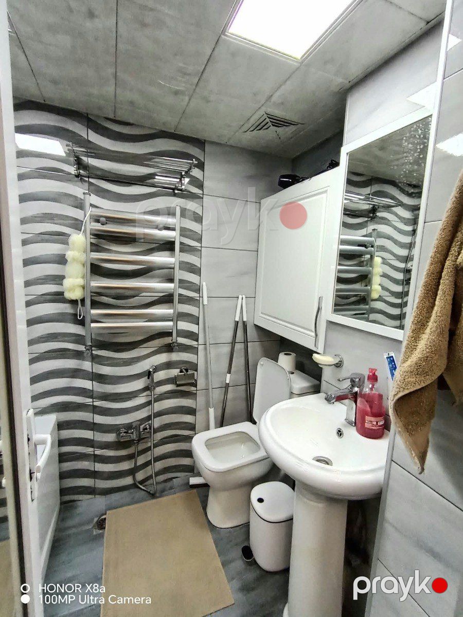 Satılır 2 otaqlı köhnə tikili 65 m² — Mənzil, Bakı (10)