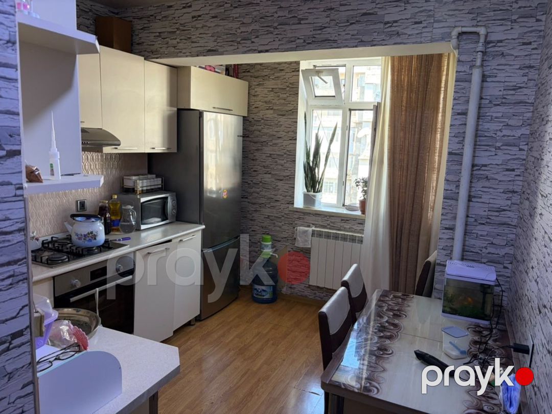 Satılır 4 otaqlı köhnə tikili 105 m² — Mənzil, Bakı (9)