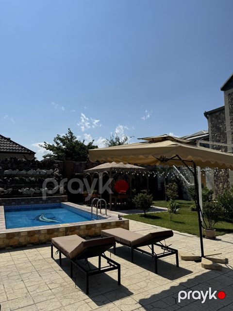 İcarəyə verilir 5 otaqlı həyət evi/bağ evi 300 m² — Bakı
