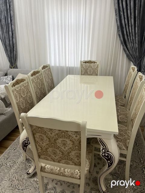 Klassik üslubda masa dəsti -1 ədəd iri düzbucaqlı masa + 8 ədəd stul — Xırdalan