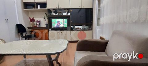 İcarəyə verilir 2 otaqlı köhnə tikili 35 m²