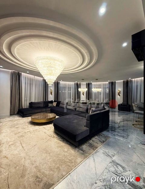 Satılır 4 otaqlı yeni tikili 220 m² — Bakı
