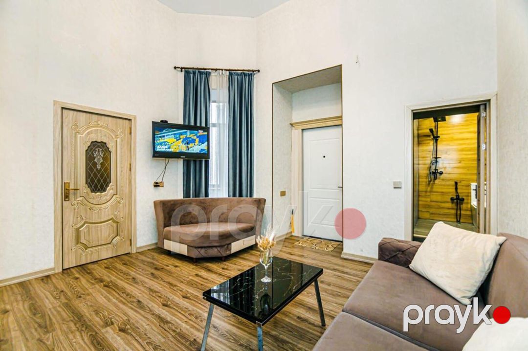 Satılır 2 otaqlı köhnə tikili 72 m² — Mənzil, Bakı (2)