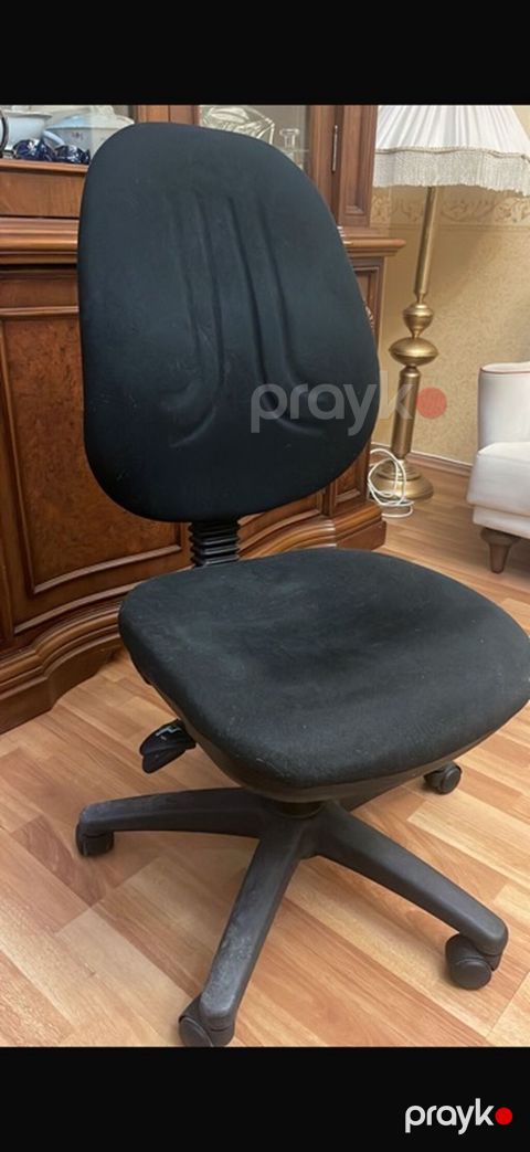 Ofis/kompüter kreslosu - Rəng: qara - Material: yumşaq parça üzlük — Bakı