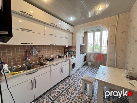 Satılır 2 otaqlı köhnə tikili 60 m² — Bakı