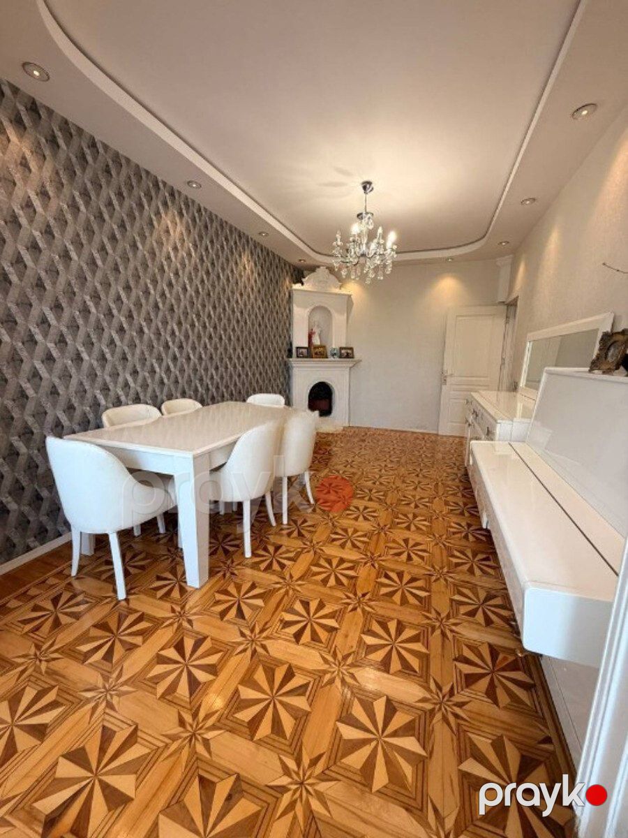 Satılır 4 otaqlı köhnə tikili 110 m² — Mənzil, Bakı (5)
