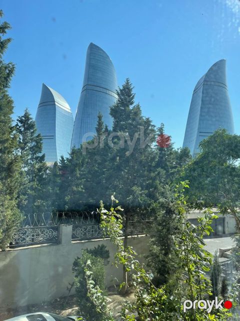 Satılır 3 otaqlı köhnə tikili 80 m² — Bakı