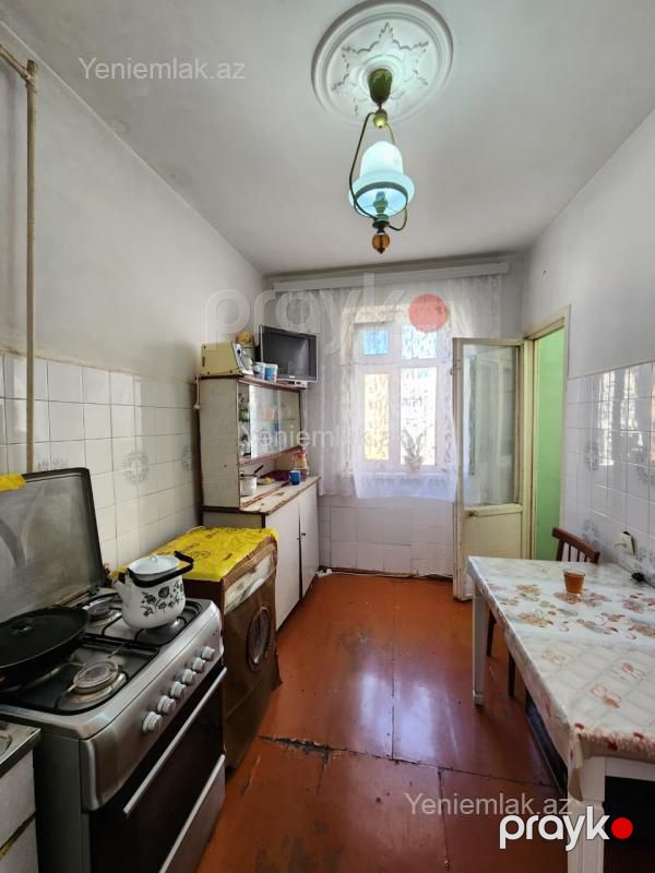 Satılır 3 otaqlı Bina evi menzil (Köhnə tikili), 75 m², 6-cı mikrorayon — Mənzil, Sumqayıt (9)