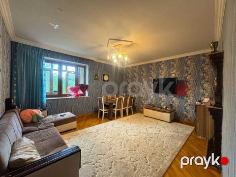 Satılır 2 otaqlı köhnə tikili 60 m² — Bakı