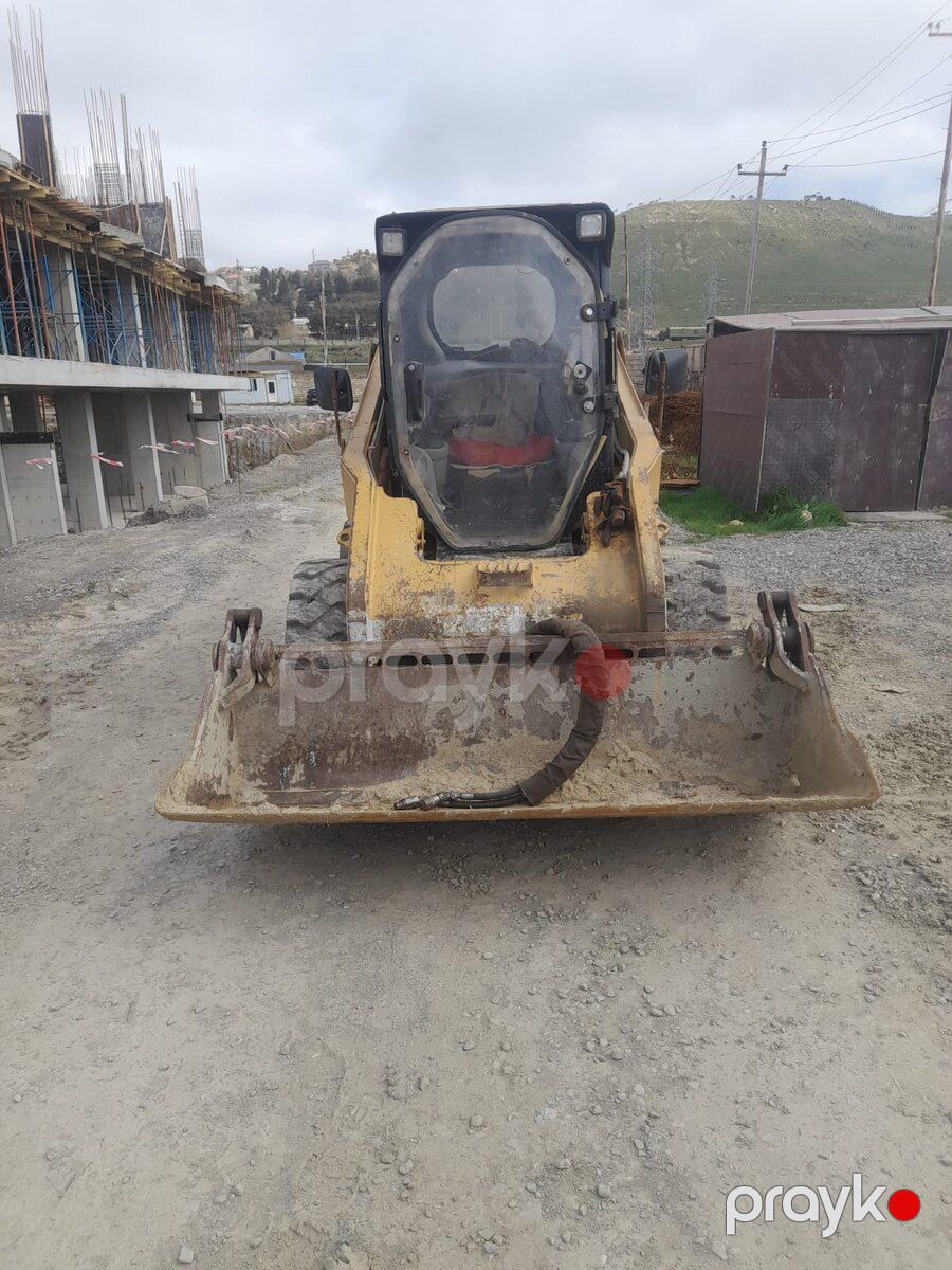 Bobcat, 2012 il icarəsi — Avtomobil icarəsi, Bakı (5)