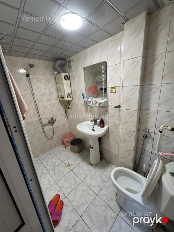 Satılır 4 otaqlı Bina evi menzil (Köhnə tikili), 75 m², 4-cü mikrorayon — Mənzil, Sumqayıt (11)