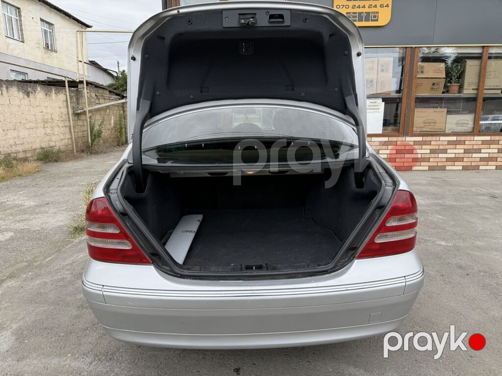 Mercedes-Benz C 200: 2 l Sedan — Avtomobillər, Quba (7)