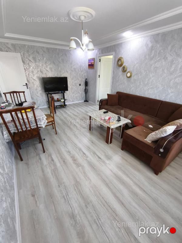 Satılır 2 otaqlı Bina evi menzil (Köhnə tikili), 60 m², 1-ci mikrorayon — Mənzil, Sumqayıt (4)