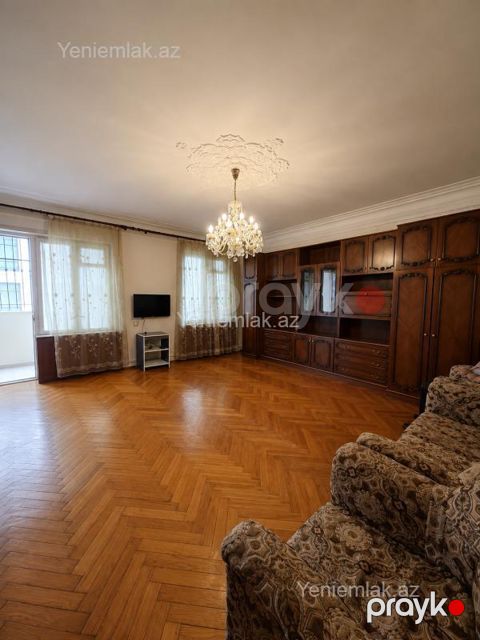 Satılır 4 otaqlı Bina evi menzil (Köhnə tikili), 110 m², Nərimanov rayonu — Bakı
