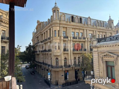 Satılır 3 otaqlı Bina evi menzil (Köhnə tikili), 70 m², Səbail rayonu — Bakı