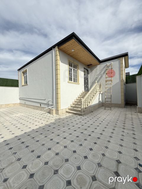 Satılır 3 otaqlı həyət evi/bağ evi 100 m² — Bakı