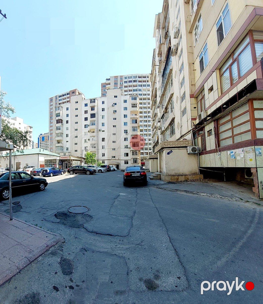 Satılır 4 otaqlı köhnə tikili 100 m² — Mənzil, Bakı (12)