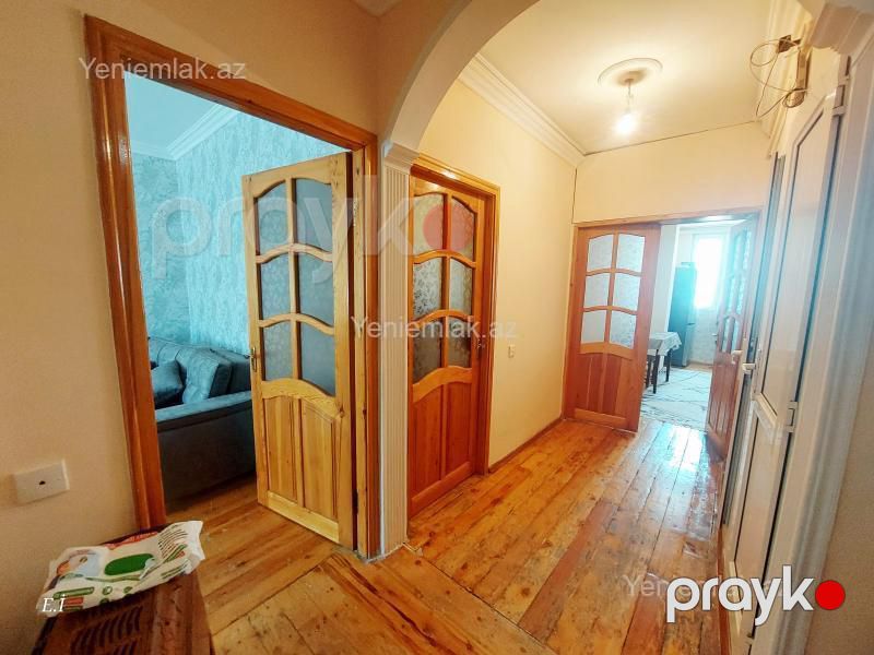 Satılır 3 otaqlı Bina evi menzil (Köhnə tikili), 72 m², 10-cu mikrorayon — Mənzil, Sumqayıt (7)