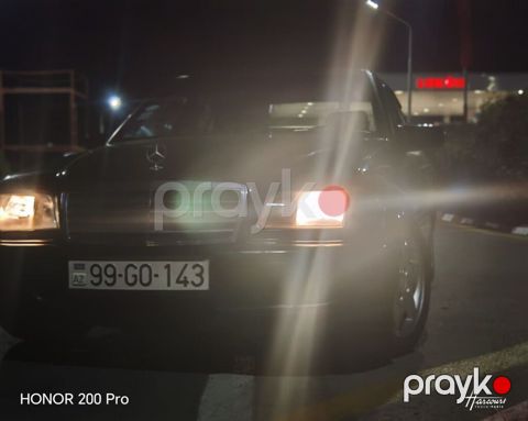 Mercedes-Benz 200: 2 l 1999 il Sedan — Bakı