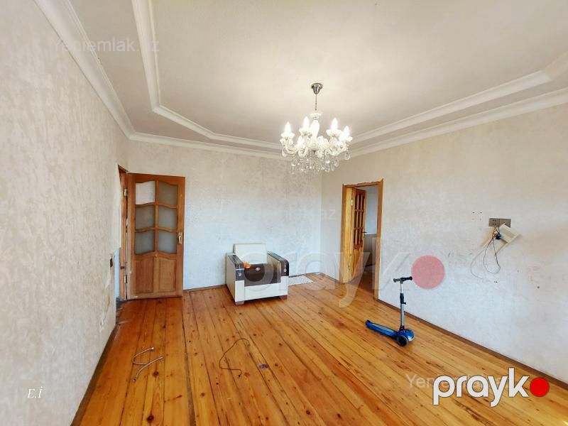 Satılır 4 otaqlı Bina evi menzil (Köhnə tikili), 85 m², 10-cu mikrorayon — Mənzil, Sumqayıt (2)
