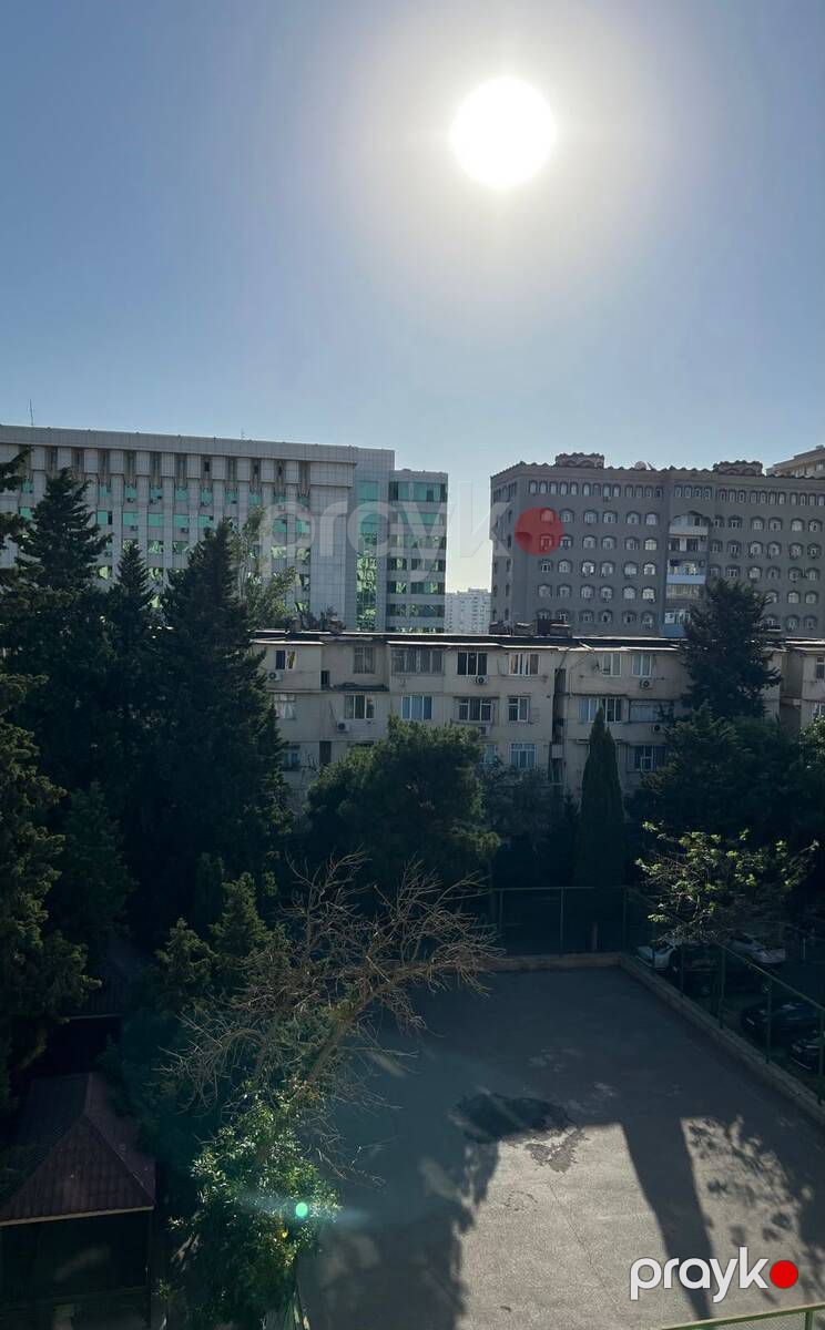 Satılır 2 otaqlı köhnə tikili 65 m² — Mənzil, Bakı (2)