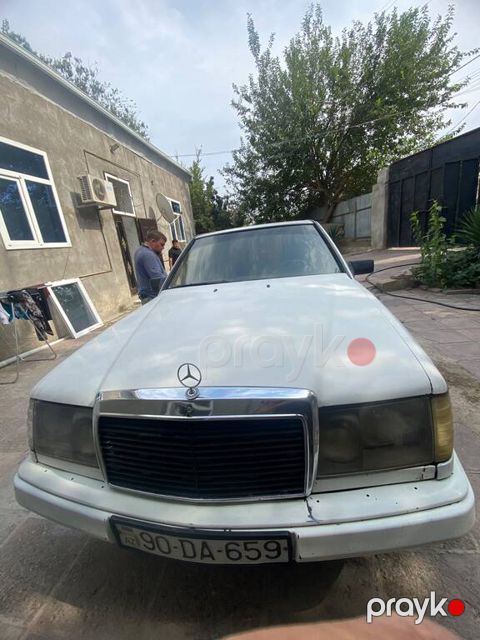 Mercedes 200 D, 2.0 L, 1989 il, 526 000 km — Beyləqan