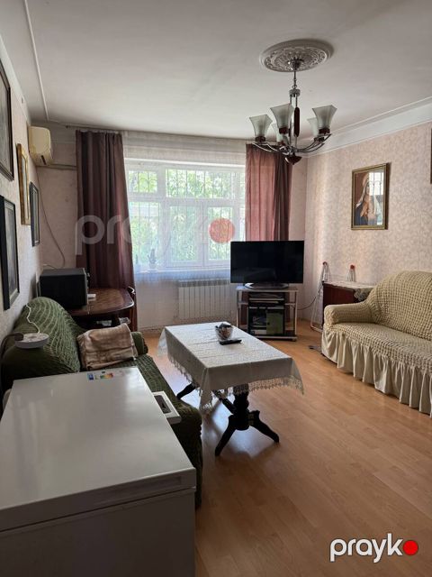 Satılır 4 otaqlı köhnə tikili 65 m² — Bakı