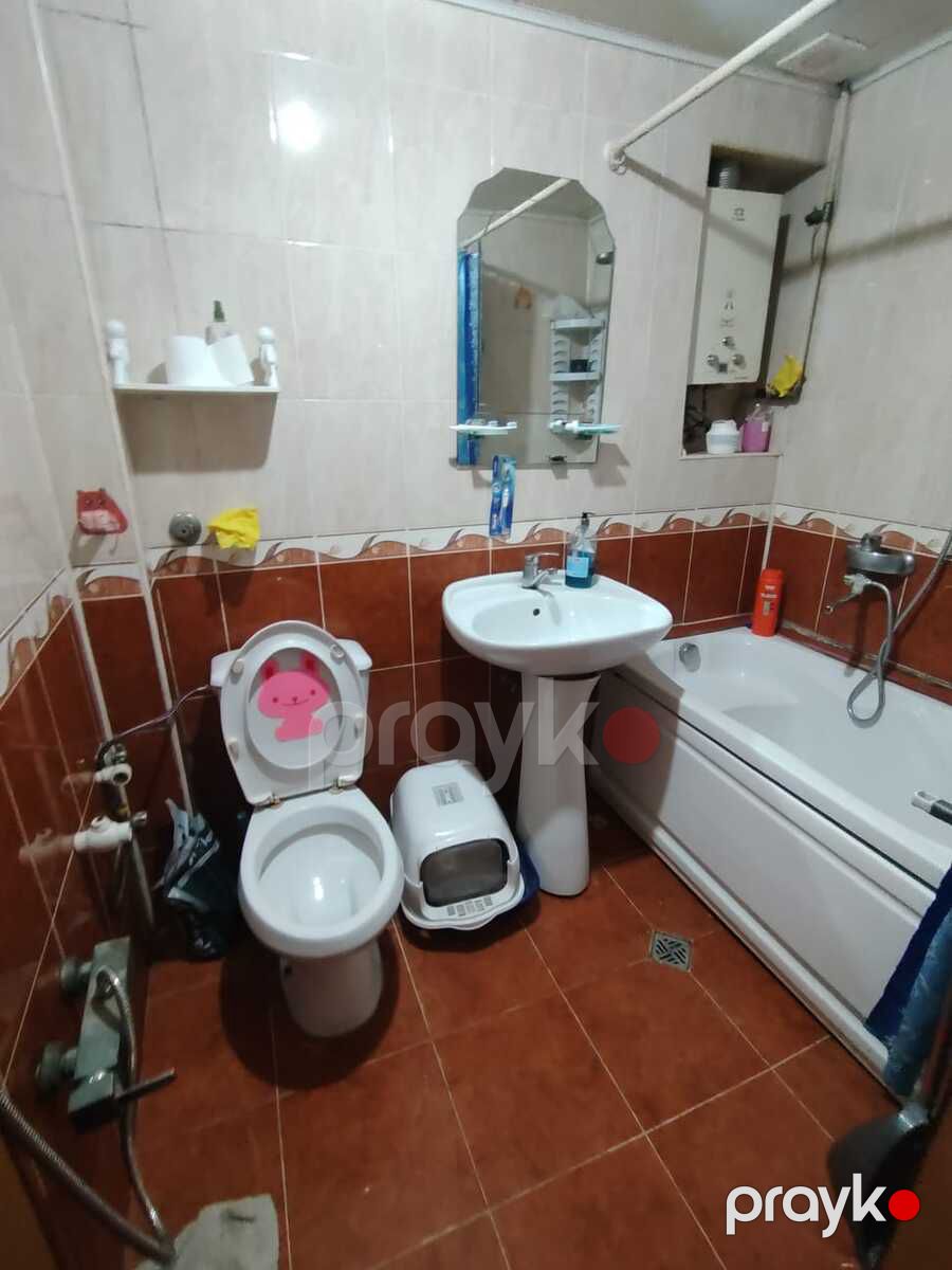 Satılır 2 otaqlı köhnə tikili 65 m² — Mənzil, Bakı (8)