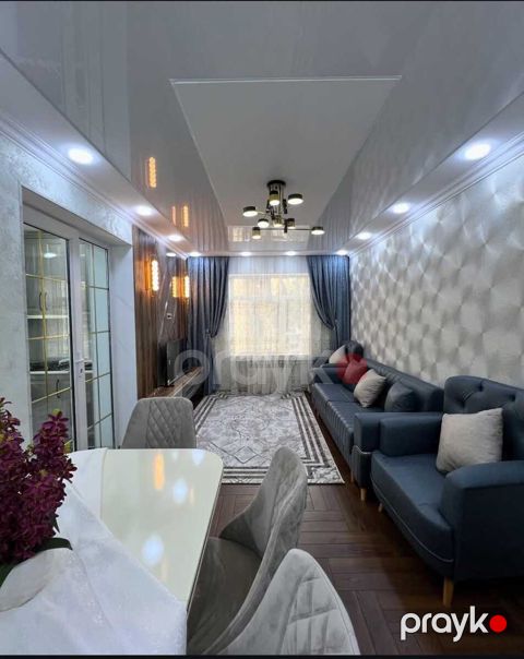 Satılır 2 otaqlı köhnə tikili 70 m² — Bakı