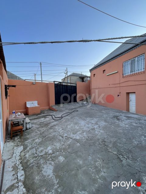 Satılır 4 otaqlı həyət evi/bağ evi 105 m² — Bakı