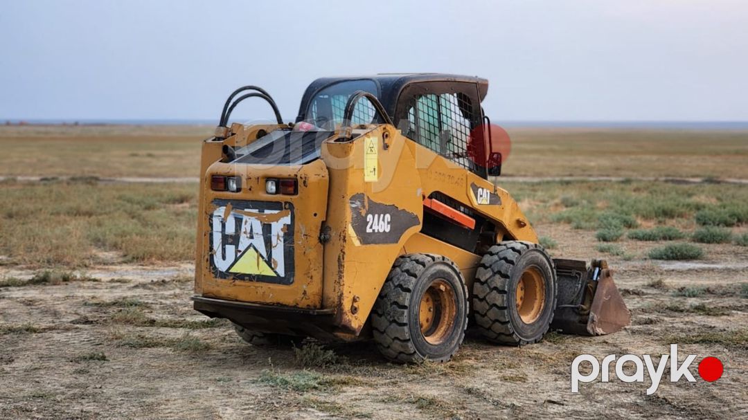 Bobcat, 2012 il icarəsi — Avtomobil icarəsi, Bakı (2)