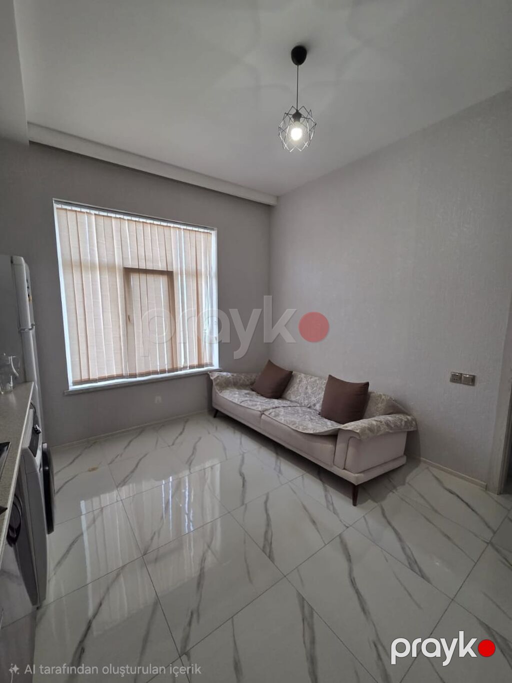 Ev Mehdiabad qəsəbəsində şəxsi istifadə üçün tikilib. Beton kalonlar — Qonaq otağı üçün, Bakı (9)