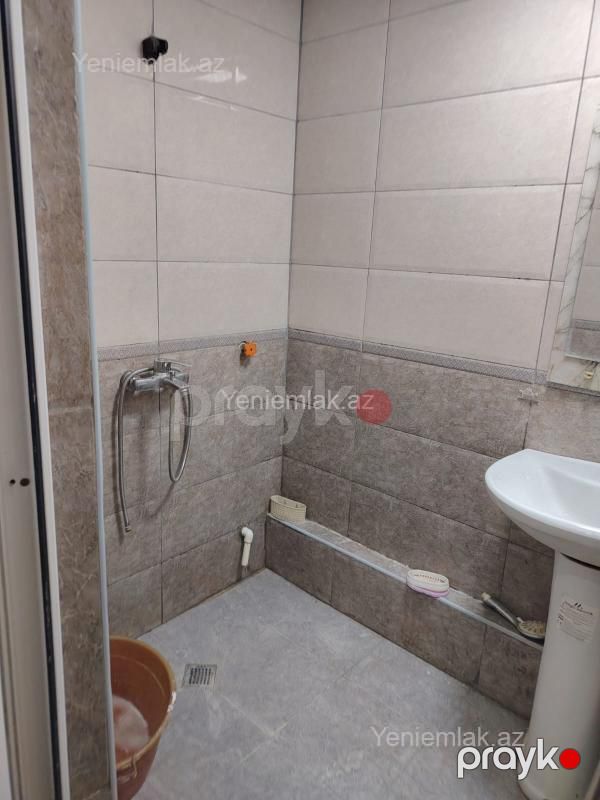 Satılır 3 otaqlı Bina evi menzil (Köhnə tikili), 70 m², 8-ci mikrorayon — Mənzil, Sumqayıt (11)
