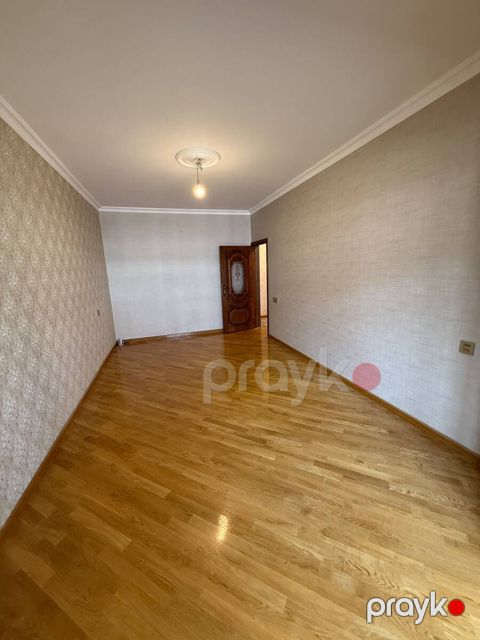 Satılır 2 otaqlı köhnə tikili 70 m² — Bakı