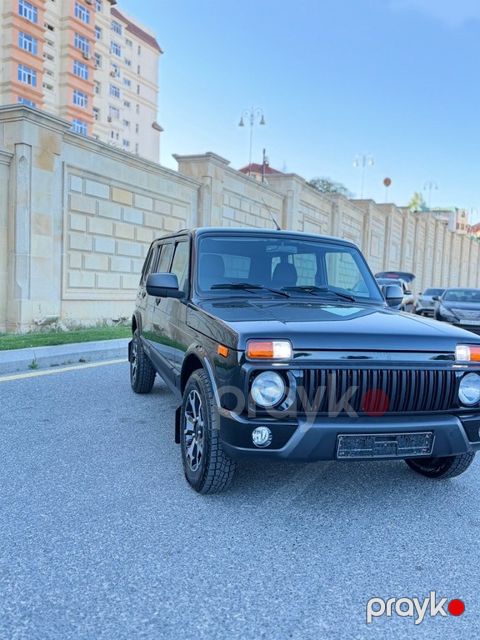 Lada (VAZ) Niva, 1.7 L, 2022 il, 8 110 km — Bakı