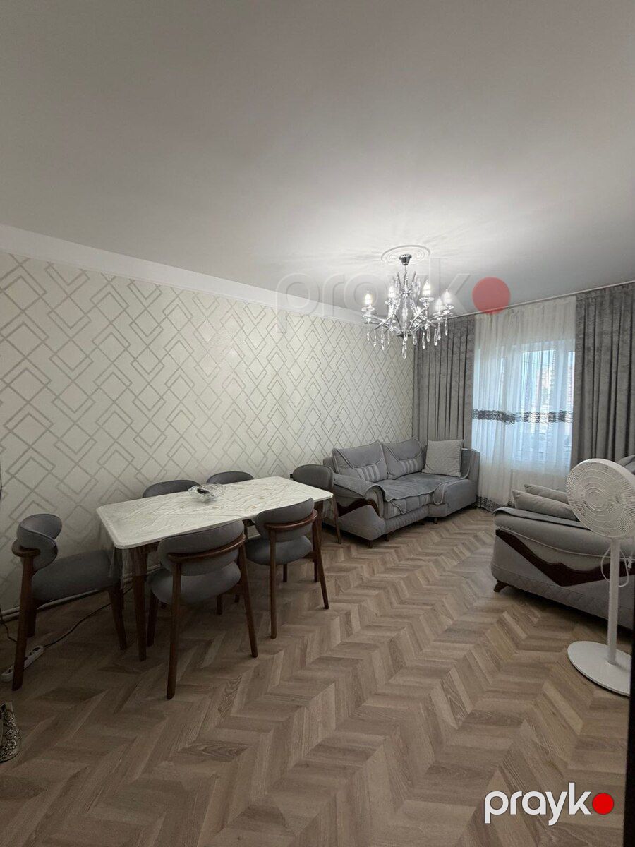 4-otaqlı mənzil, Neftçilər m., 110 m² — Mənzil, Bakı (8)