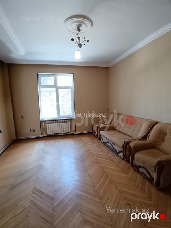 Satılır 4 otaqlı Bina evi menzil (Köhnə tikili), 100 m², 3-cü məhəllə — Mənzil, Sumqayıt (11)