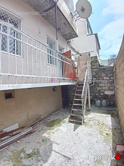 Satılır 4 otaqlı Bina evi menzil (Köhnə tikili), 100 m², 3-cü məhəllə — Sumqayıt