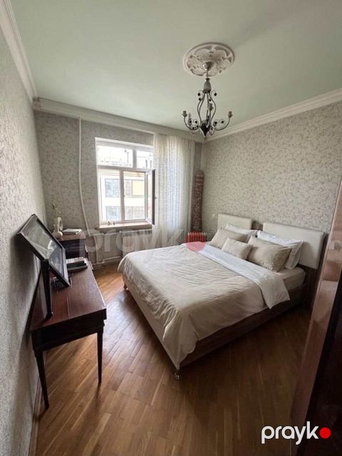 Satılır 3 otaqlı köhnə tikili 75 m² — Bakı