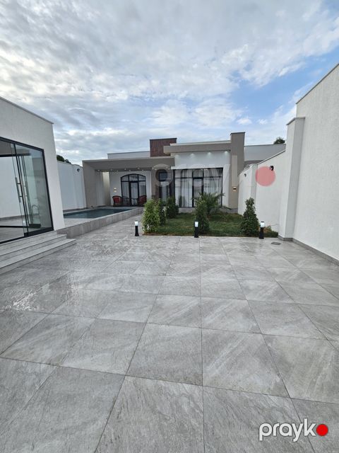 Satılır 4 otaqlı həyət evi/bağ evi 150 m² — Bakı