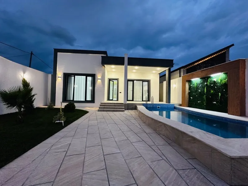Şüvəlan, 4 otaqlı Həyət evi satılır - 145 m², 1 mərtəbə, 3.5 sot — Bakı