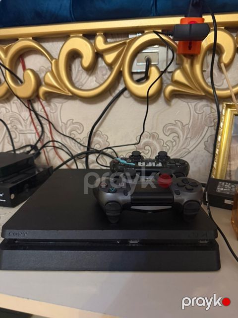 PS4 Slim 500GB — Bakı