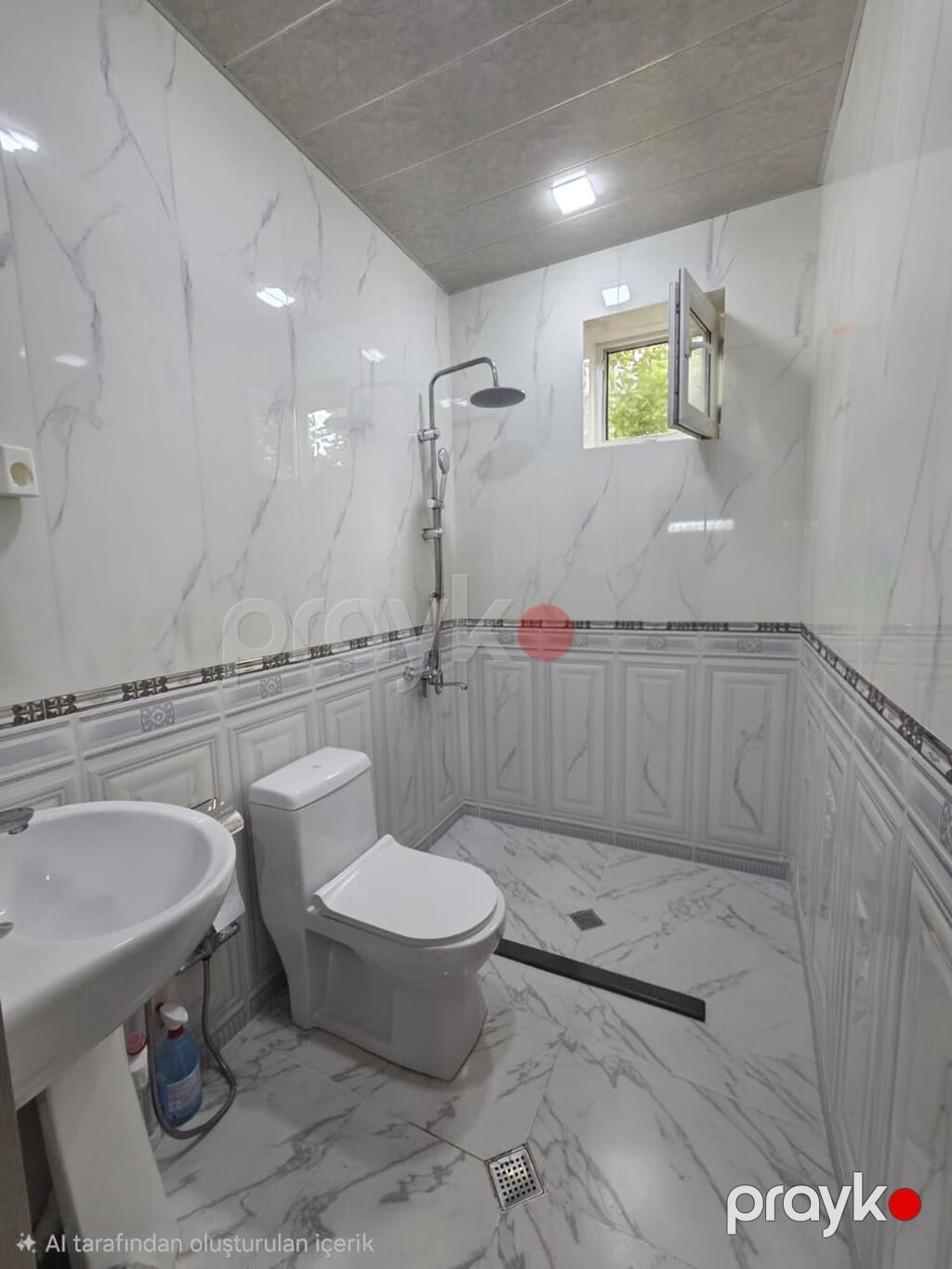 Ev Mehdiabad qəsəbəsində şəxsi istifadə üçün tikilib. Beton kalonlar — Qonaq otağı üçün, Bakı (10)