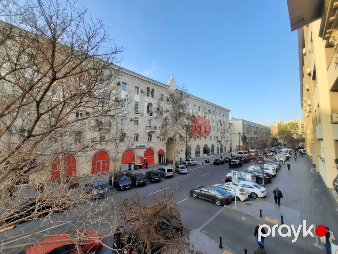 Satılır 4 otaqlı köhnə tikili 120 m² — Mənzil, Bakı (8)