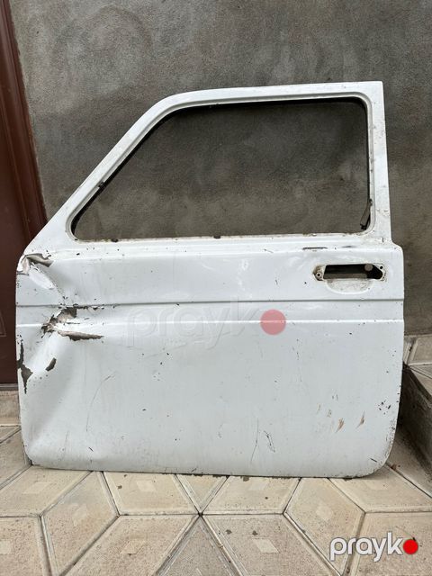 Lada (VAZ) Niva qapısı — Bakı