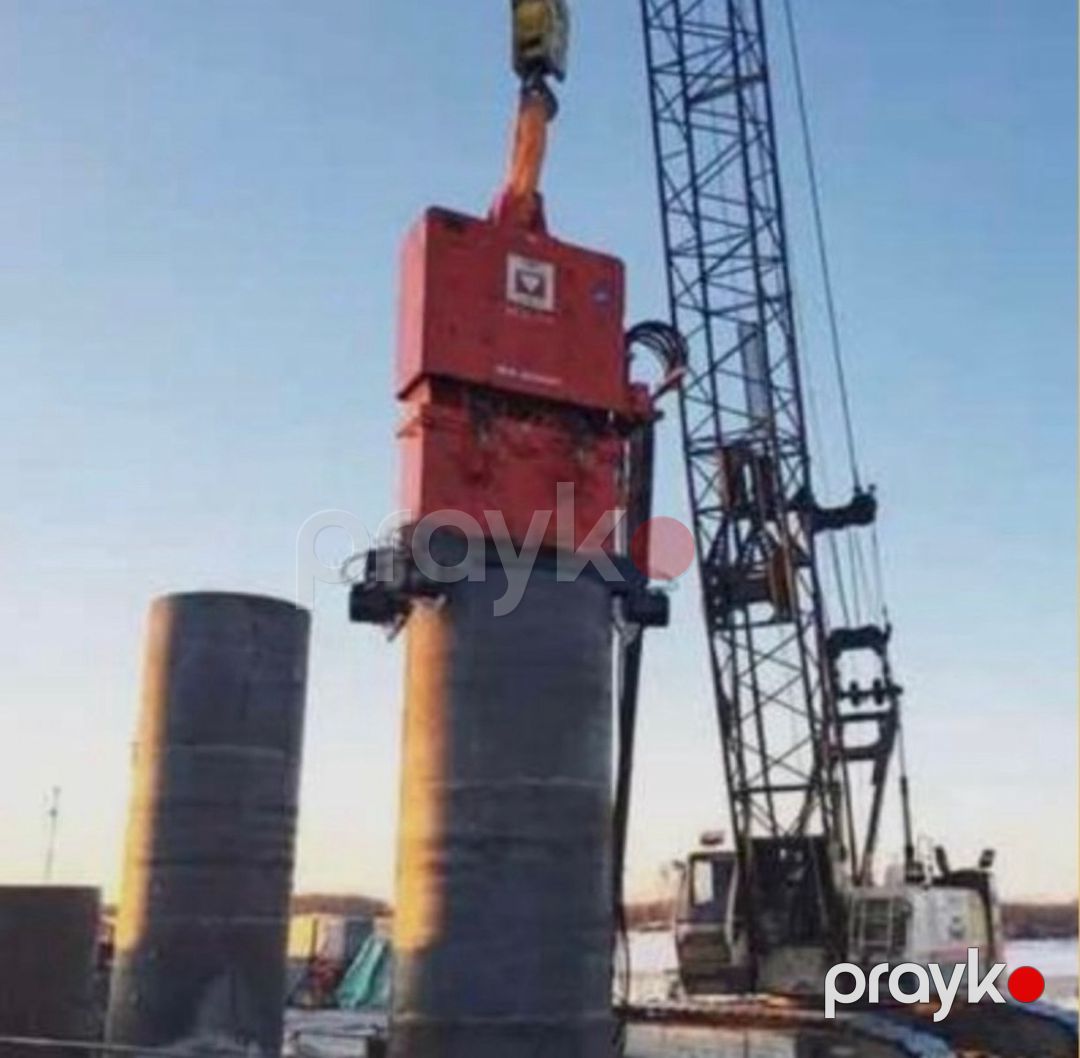 Svay vuran BG / Liebherr/ Delmag — İnşaat texnikası, Bakı (5)