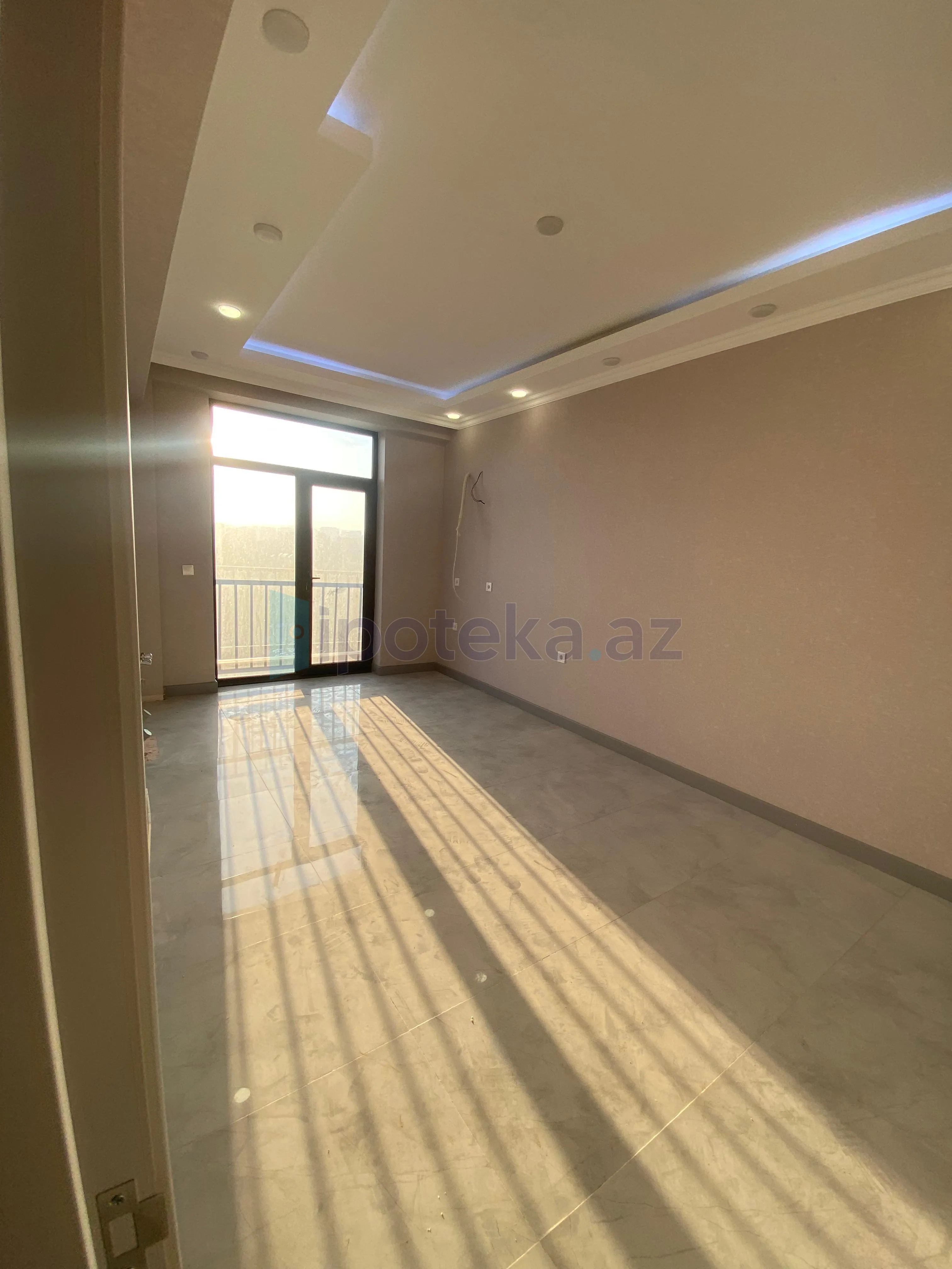 Satılır: 2 Otaq, Yeni tikili, Binəqədi r., 7-ci mkr q., 61.00 m² — Bakı