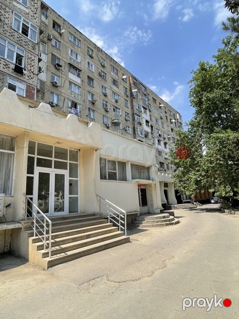 Satılır obyekt 600 m² — Bakı